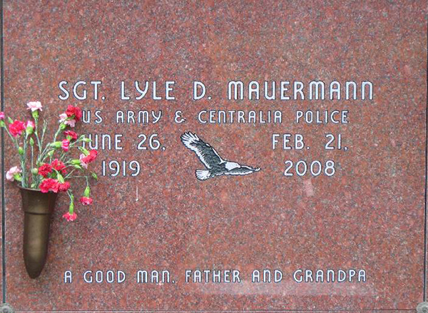 Lyle D. Mauermann Grave Marker