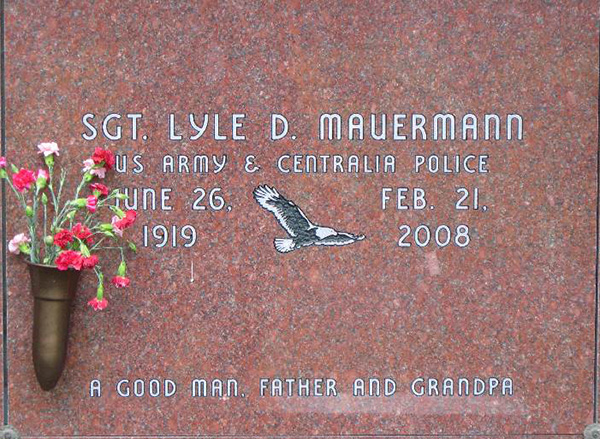 Lyle D. Mauermann Grave marker Lyle D. Mauermann Grave Marker